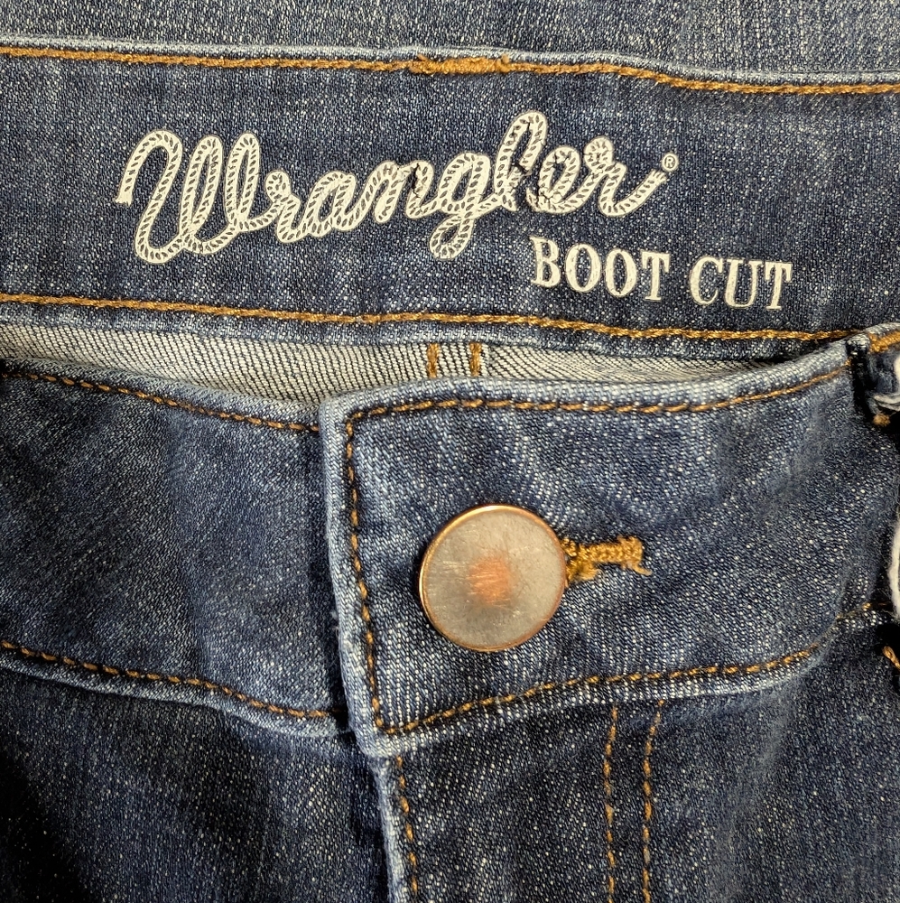 Wrangler Women's Mid Rise Bootcut Jeans Size 11x32 - Picture 5 of 6